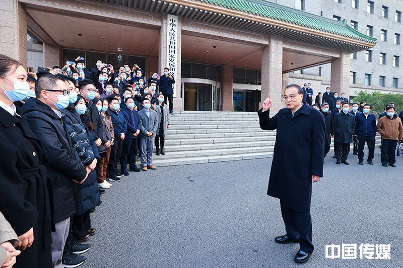 李克强到发展改革委、财政部考察并主持召开座谈会 韩正出席